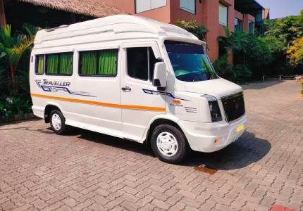 12 Seater Tempo Traveller