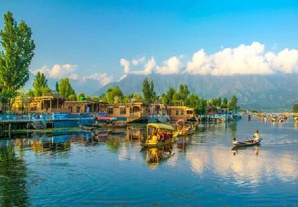 Spiritual & Scenic Kashmir Tour – Vaishno Devi to Patnitop