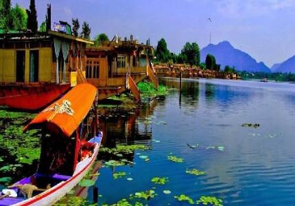 Spiritual & Scenic Kashmir Tour – Vaishno Devi to Patnitop