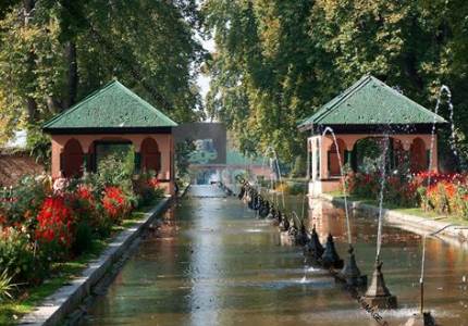 White Wonderland: Srinagar & Gulmarg from Chandigarh