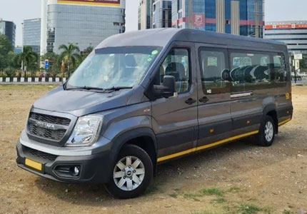 Force Urbania 17 Seater