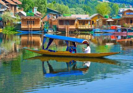 Spiritual & Scenic Kashmir Tour – Vaishno Devi to Patnitop